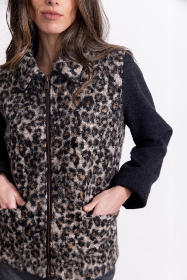 Chaqueta Corta Animal Print BMB & Co.