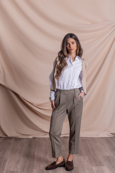 Pantalón Chino Con Pinzas BMB & Co.